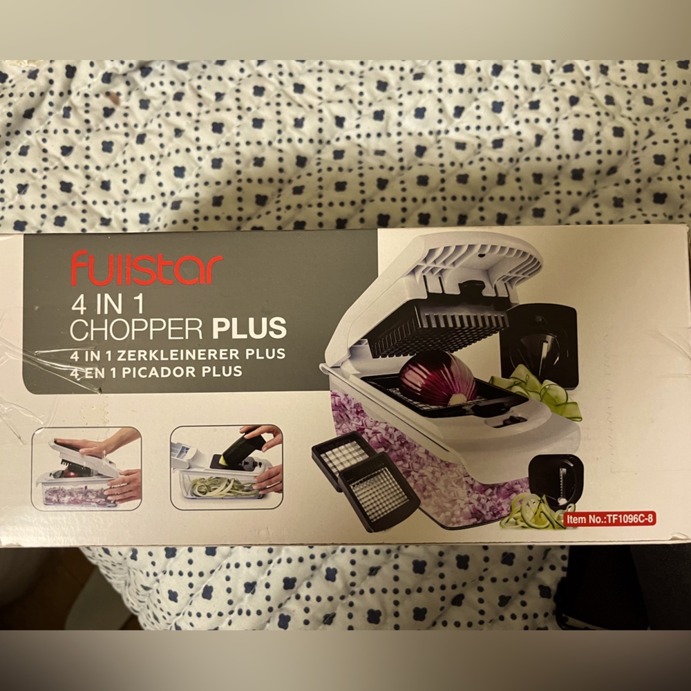 4 in 1 Fullstar chopper! NWT!!